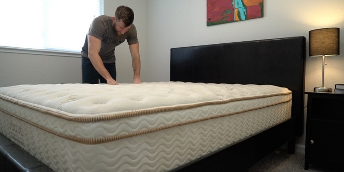 Saatva Foam Mattress For Side And Stomach Sleepers